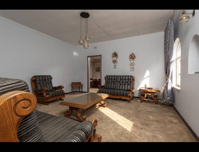 4 BEDROOM HOUSE FOR SALE IN ALBEMARLE EXT 2